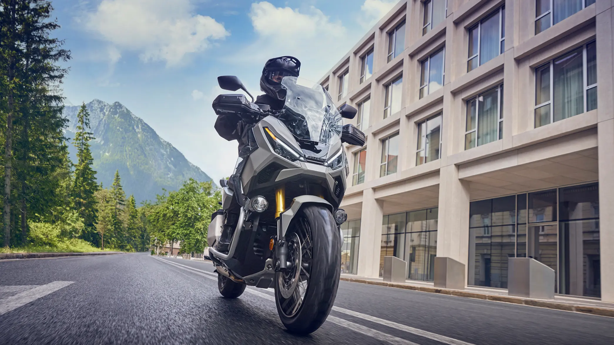 2025 X-ADV